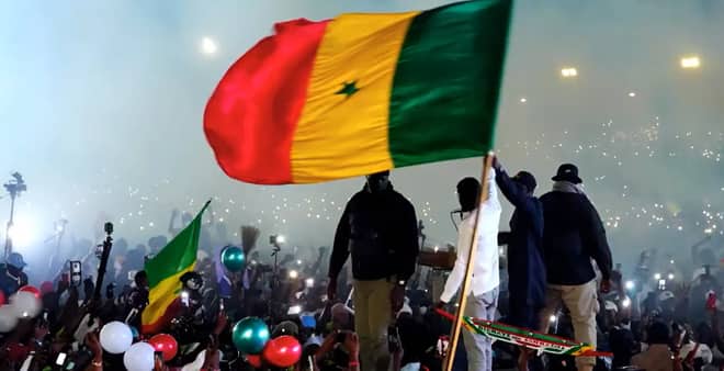 DE LA PRISON AU PALAIS